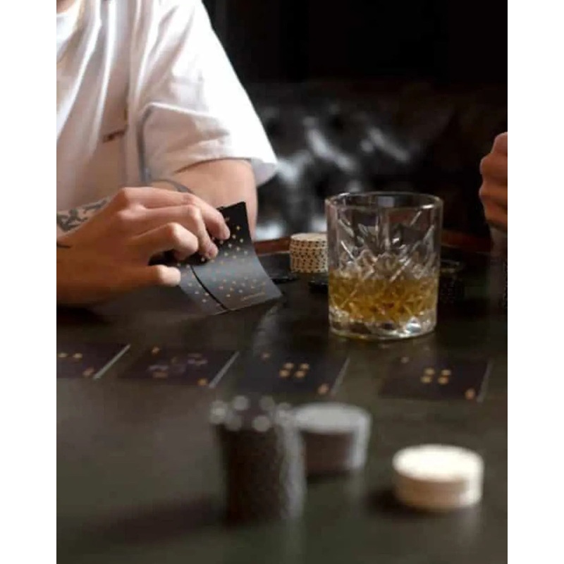 Iron & Glory Dead Mans Hand Premium Poker Set