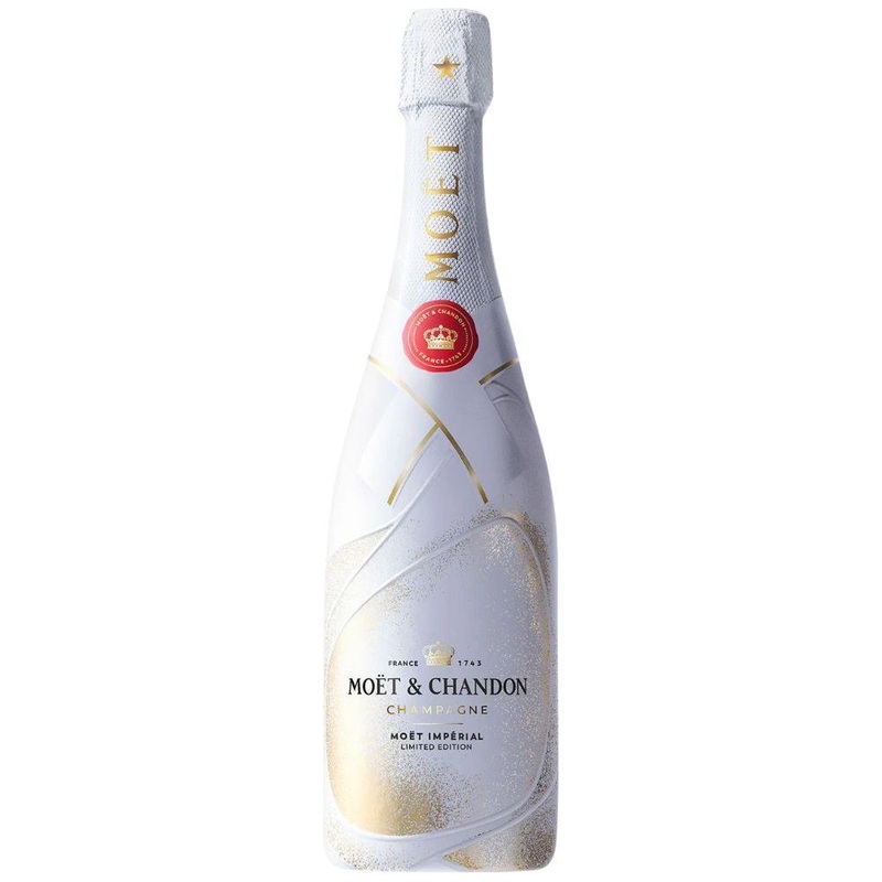 Mot & Chandon 'End of Year Golden Sleeve' Limited Edition Imprial Brut Champagne